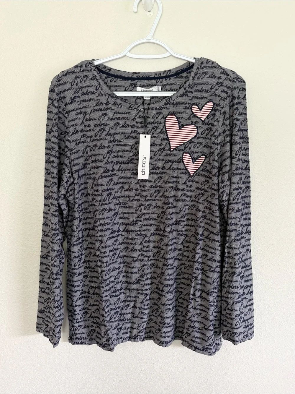 NWT Chico's Touch of Cool V Day Novelty Shirt Comfy Hearts Size 2 Long Sleeve
